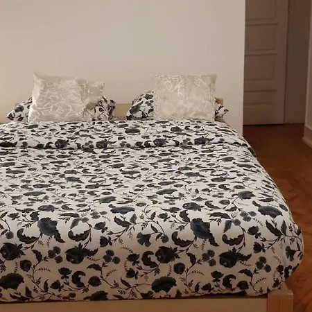 בית הארחה Rose View *